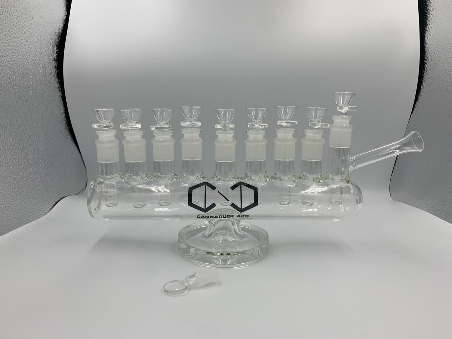 บ้องแก้ว Cannadude 420 Glass Bong 9 Holes In One