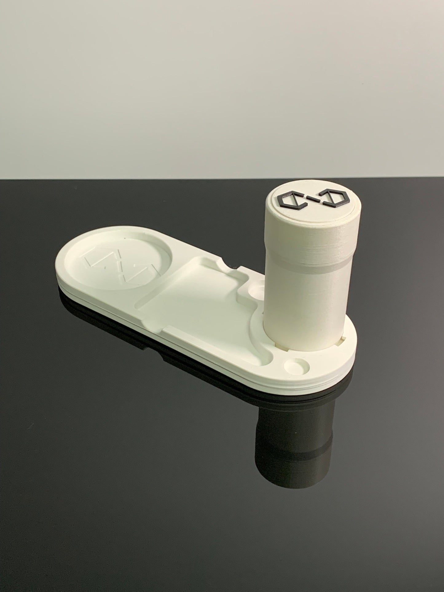 Caannadude 420 DYNAVAP Display Stand With Debowler
